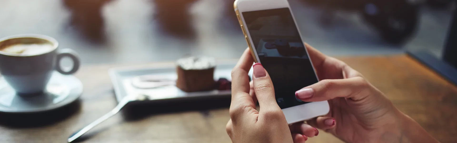 2245-contact_header.webp 2245-contact_header.webp